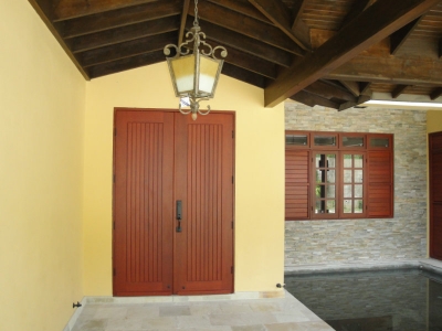 Entrance door with matching windows